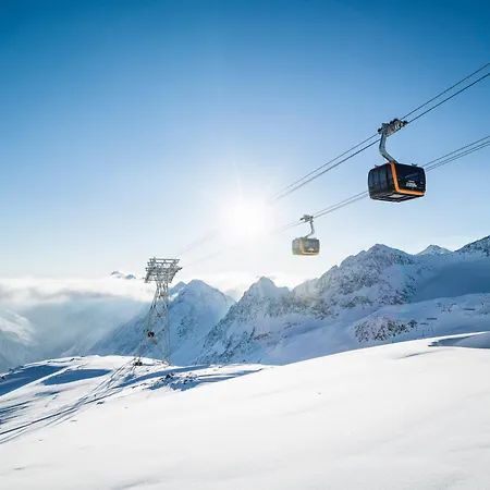 - New Opening - 12w13 Apartment *