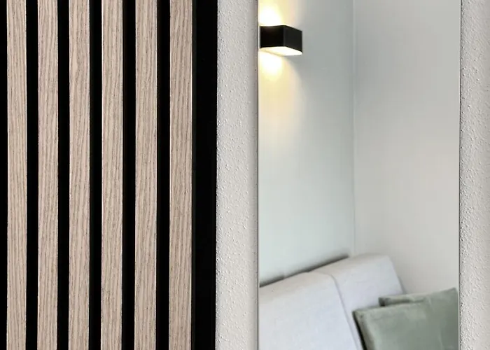 - New Opening - 12w13 Apartment *